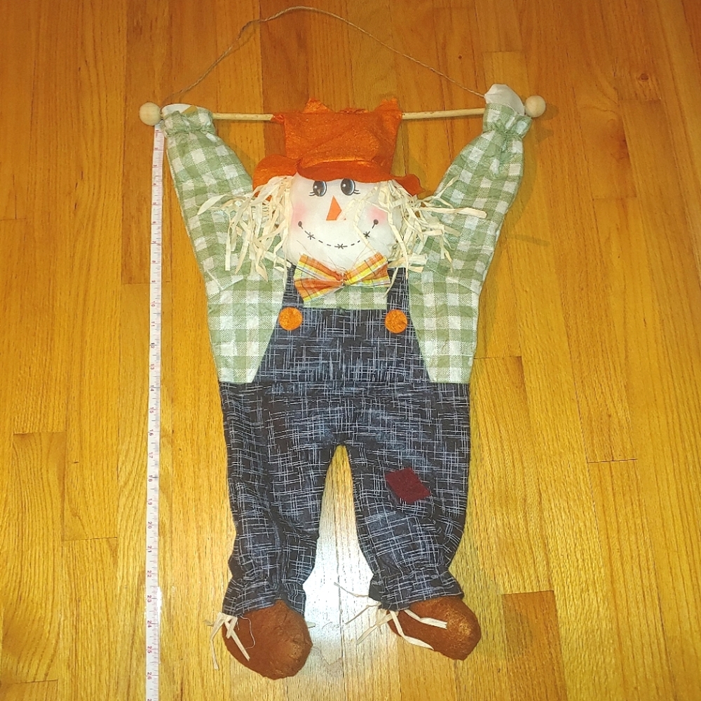 Autumn / Fall Scarecrow Door Hanger Decoration Halloween Thanksgiving